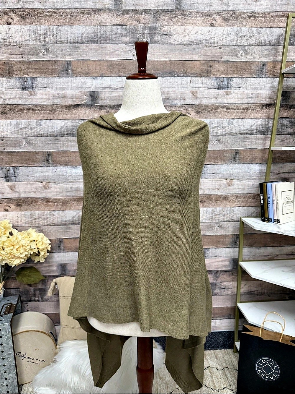 Gena Accessories tan asymmetrical poncho OS